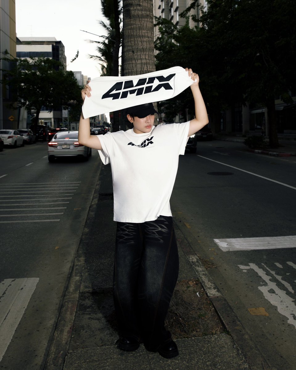 4mixofficialth's tweet photo. 3 DAYS LEFT — Almost sold out 👀

OFFICIAL MERCH PRE-ORDER 🔥

“ RE:LOGO COLLECTION “

RE:LOGO T-Shirt : 590 THB
RE:LOGO MUFFLER TOWEL : 550 THB

Pre-orders will be available 
from 15.05.2026 – 21.05.2026 🕛

ORDER NOW — CLICK LINK 🖇️
https://t.co/b0KPy8xqZE 👈🏻

#4MIX https://t.co/sVfYB0bgBk