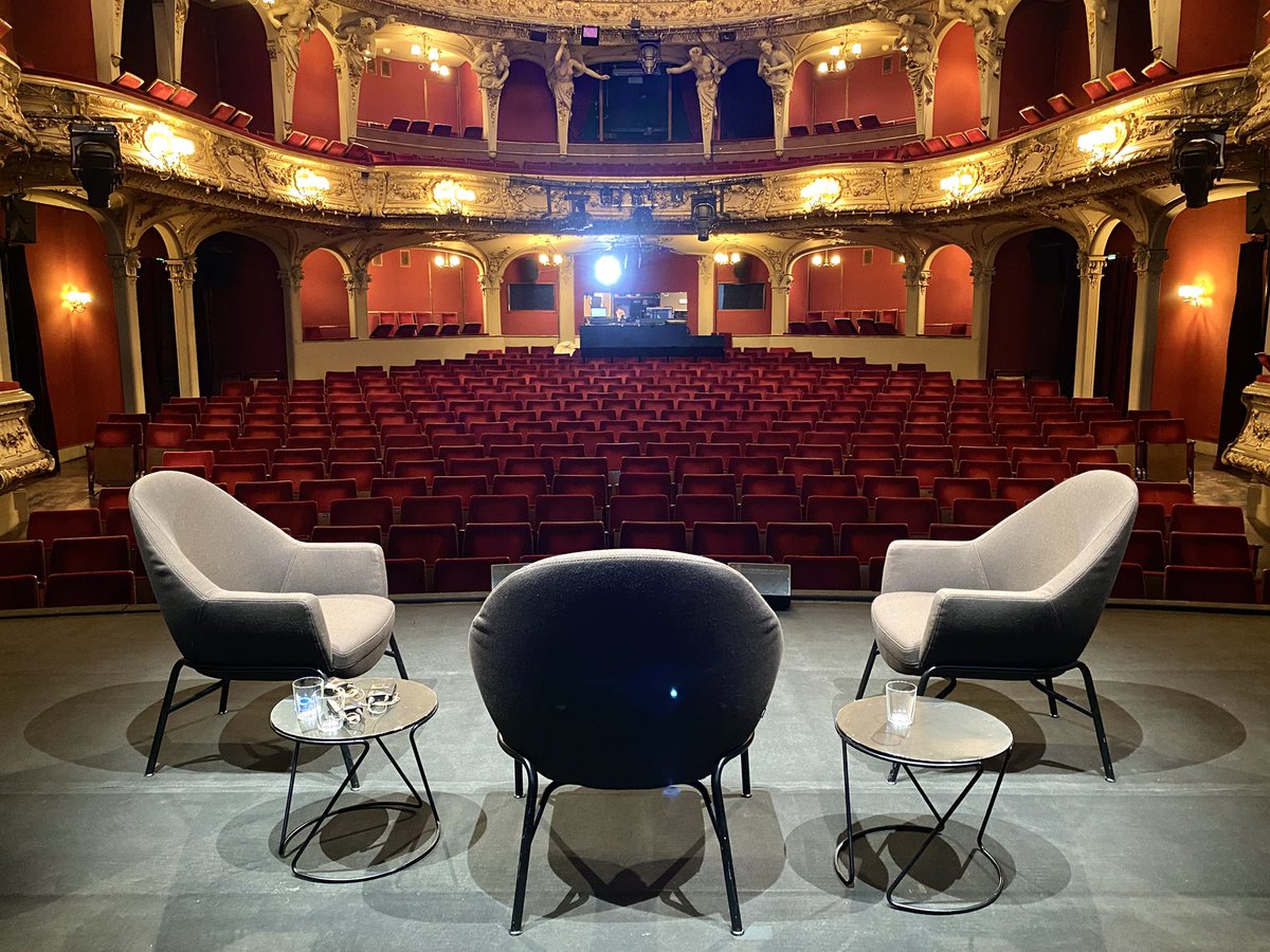 blnensemble's tweet photo. gleich im Großen Haus: "Friedman im Gespräch" zum Thema Gleichgültigkeit. eine Aufzeichnung des Gesprächs gibt es wie immer anschließend als Podcast. #BEfriedman #BEbackstage https://t.co/4WH20V36CI