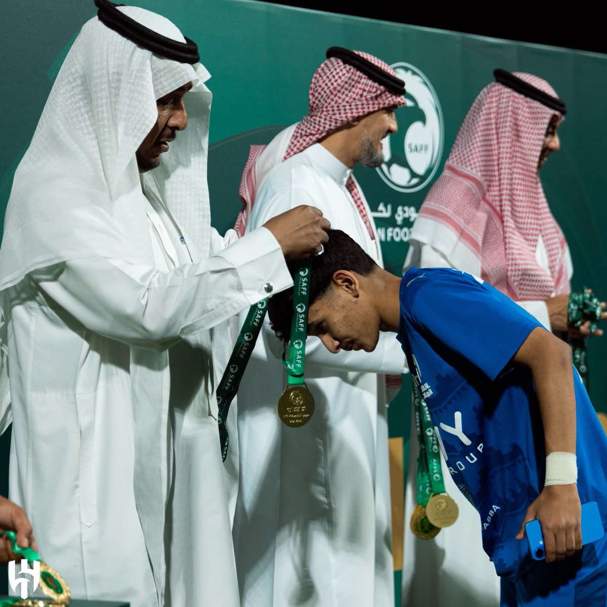 فئات الهلال السنية tweet media