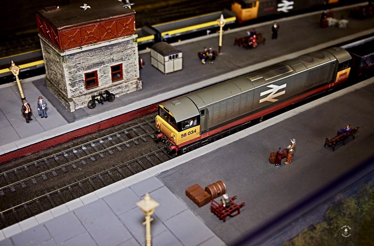 DougieCoullPix's tweet photo. O Gauge Group layout at Bo’ness station.

#photography #trains #bkrailway #railway #modelrail #ogauge #modeltrains https://t.co/9b7NH83l9n