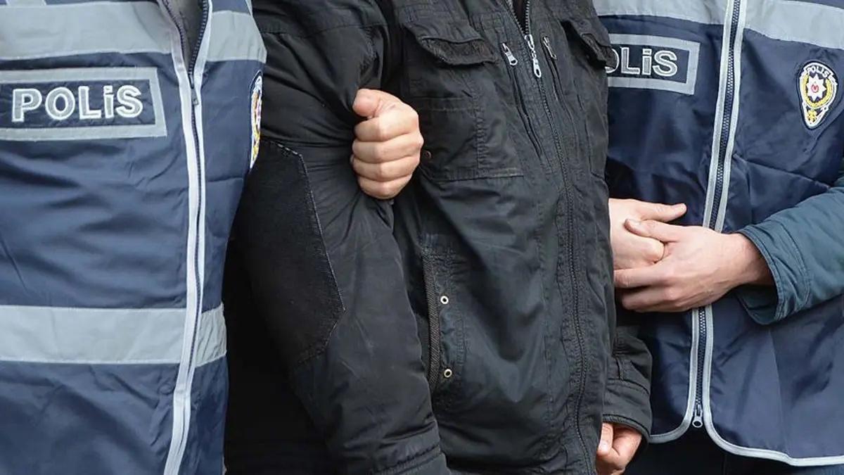 MediaSWald's tweet photo. İBB’ye yeni operasyon: 57 kişi gözaltına alındı
Soruşturma kapsamında İstanbul merkezli olarak Adana, Bursa, Diyarbakır, Konya ve Yalova illerini de kapsayan toplam 6 ilde düzenlenen eş zamanlı operasyonda 57 kişinin gözaltına alındığı belirtildi https://t.co/yFKPCh6DdX
