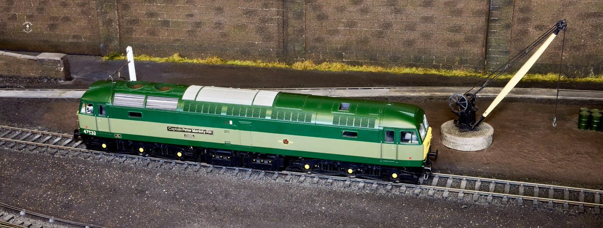 DougieCoullPix's tweet photo. O Gauge Group layout at Bo’ness station.

#photography #trains #bkrailway #railway #modelrail #ogauge #modeltrains https://t.co/orbZpmnKC8