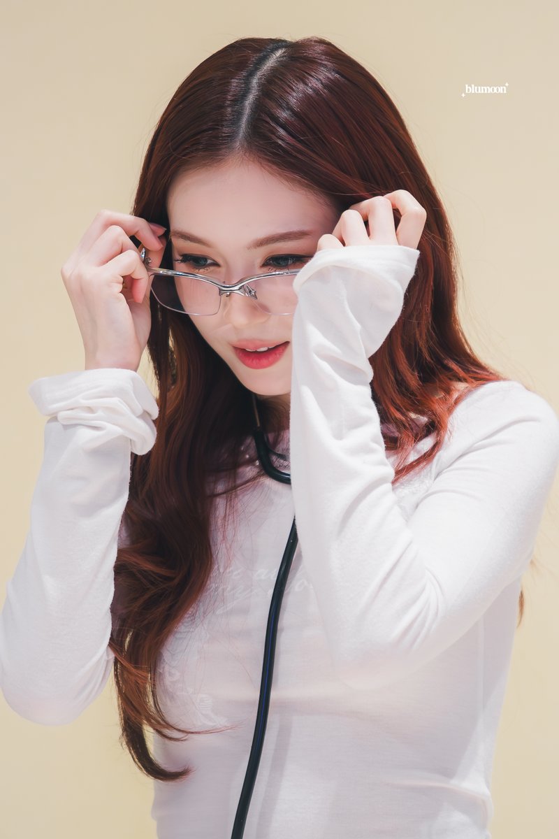 Blumoon tweet media