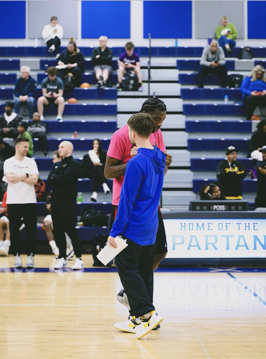 outwork_bball's tweet photo. Get coached by college coaches. Get seen by college coaches.

Our last event had 𝟑𝟔 𝐩𝐫𝐨𝐠𝐫𝐚𝐦𝐬 𝐫𝐞𝐩𝐫𝐞𝐬𝐞𝐧𝐭𝐞𝐝 across NCAA D2, D3, NAIA, USCAA, JUCO and Prep. https://t.co/xho2Eibq4a