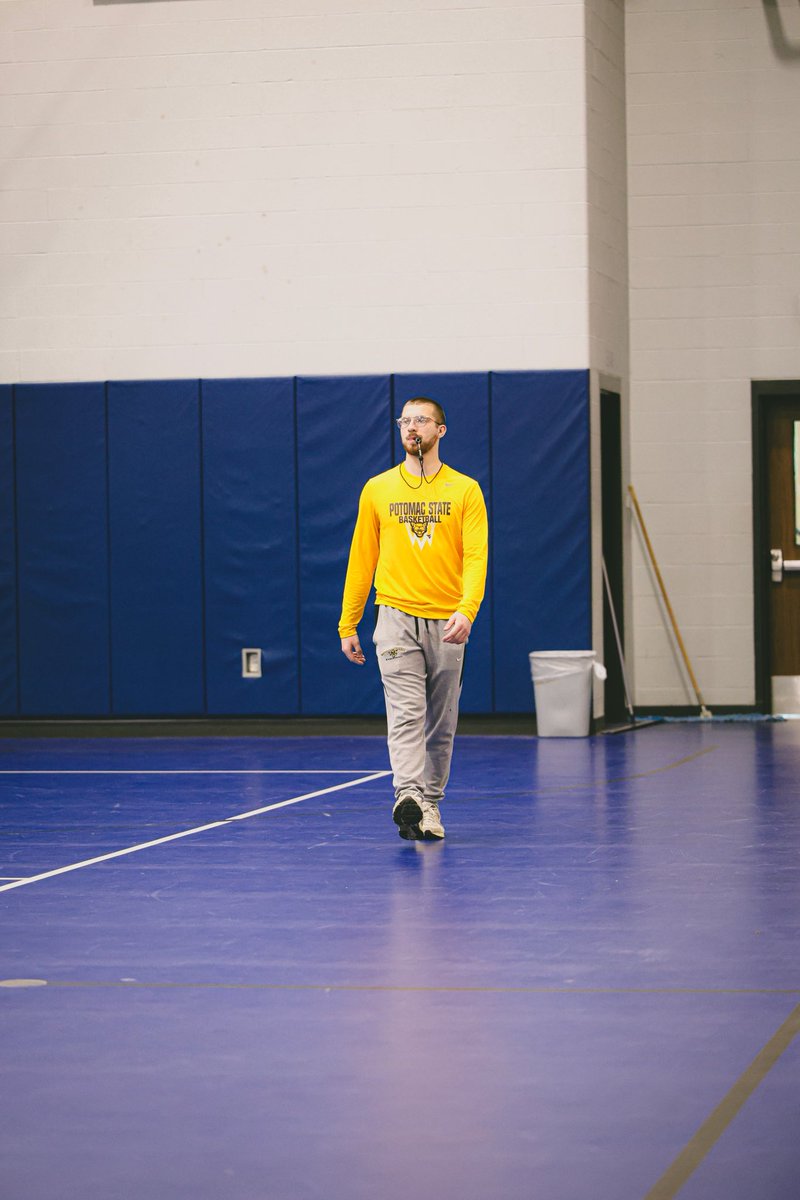 outwork_bball's tweet photo. Get coached by college coaches. Get seen by college coaches.

Our last event had 𝟑𝟔 𝐩𝐫𝐨𝐠𝐫𝐚𝐦𝐬 𝐫𝐞𝐩𝐫𝐞𝐬𝐞𝐧𝐭𝐞𝐝 across NCAA D2, D3, NAIA, USCAA, JUCO and Prep. https://t.co/xho2Eibq4a