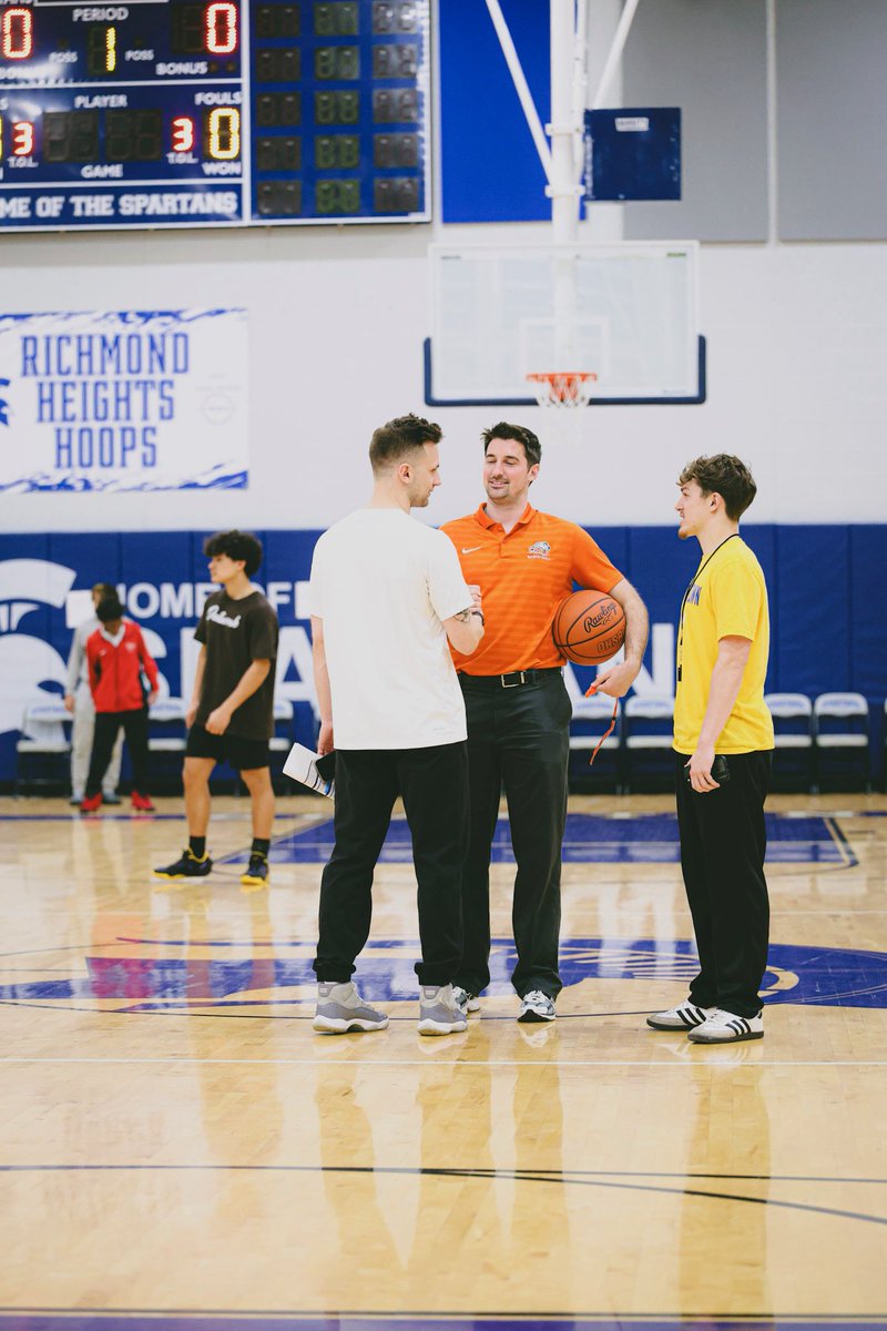 outwork_bball's tweet photo. Get coached by college coaches. Get seen by college coaches.

Our last event had 𝟑𝟔 𝐩𝐫𝐨𝐠𝐫𝐚𝐦𝐬 𝐫𝐞𝐩𝐫𝐞𝐬𝐞𝐧𝐭𝐞𝐝 across NCAA D2, D3, NAIA, USCAA, JUCO and Prep. https://t.co/xho2Eibq4a