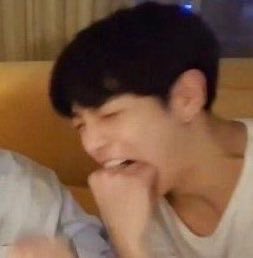 minnamclovin's tweet photo. BUSCO ENTRADA PARA EL 07 MIÉRCOLES EN EL SAN MARCOSSSS, 02 o 03 porfissssss hermanas peruchas 
#BTSENPERÚ #BTS_ARİRANG https://t.co/kdOyJjKwHs