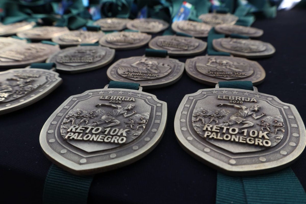CanalTRO's tweet photo. #Noticia 🔴| El municipio de Lebrija fue escenario del Reto 10K Palonegro, una jornada deportiva que reunió a corredores de diferentes municipios de Santander en un recorrido inspirado en la memoria histórica de la Batalla de Palonegro.

La competencia integró deporte, actividad física y conmemoración histórica a través de un circuito de 10 kilómetros que convocó a atletas aficionados y participantes de distintas regiones del departamento.

El evento fue desarrollado con apoyo del Ejército Nacional, la Alcaldía de Lebrija y otras entidades que acompañaron la organización de la actividad.