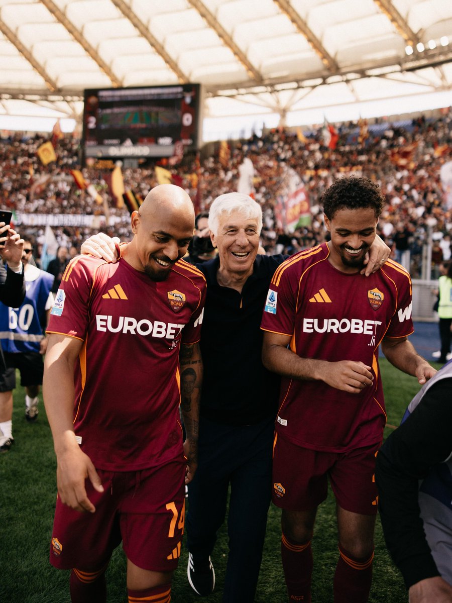 AS Roma Pics That Go Hard tweet media