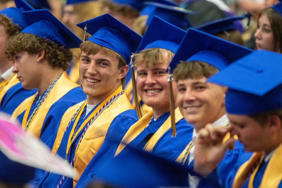 Bolivar_Schools's tweet photo. Bolivar High School Class of 2026 Graduation Ceremony. ππ #OneLiberator https://t.co/bNYNCQSgeP
