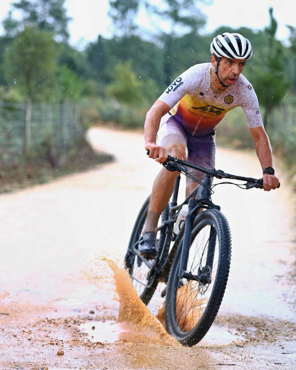 custom4us's tweet photo. 🎽 💦 🏃 Planes de entrenamientos, desde marchas hasta Iron Man 👉 https://t.co/kSjZcezEcZ 📸 Fotos de nuestro entrenado, Paulo Martins, en Triatlón Cross 🙌 https://t.co/5dML9rGpwl