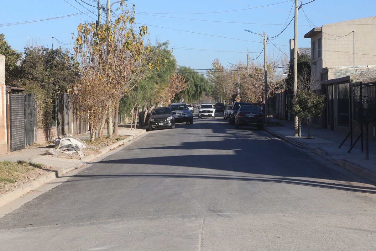 MarianoGaidoOk's tweet photo. Una gran noticia para Círculo Policial 🚧

Ya iniciamos la segunda etapa de asfalto y en solo 3 meses el barrio va a quedar 100% pavimentado.

Con fondos propios, planificación y cuentas ordenadas, seguimos transformando cada barrio de la ciudad. Neuquén avanza. 🙌 https://t.co/NkR3KtZPo4