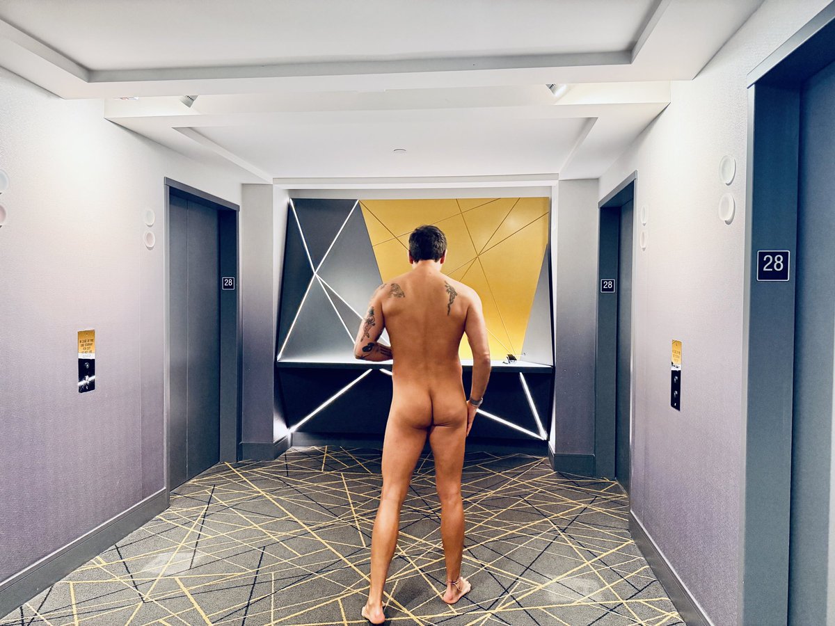 quatern_fluvial's tweet photo. Having some fun at the W San Francisco the morning of Bay to Breakers. I was dared to go nude in the hotel and to the gym…so I did! RT and DM if you want to see the naked gym session 

#nakedgym #exhib #flashing #nudeinpublic #teamexhib #uncut https://t.co/6PeC1lA0el