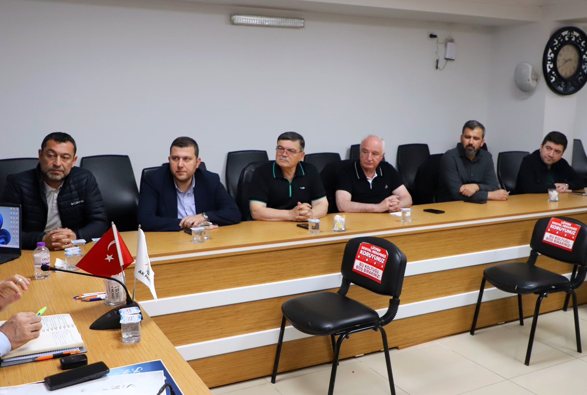 akpartiafyon's tweet photo. İl Başkanımız Av. Turgay Şahin’in riyasetinde haftalık İl Yürütme Kurulu Toplantımızı gerçekleştirdik.

Toplantımızda teşkilat çalışmalarımızı ele alarak şehrimize dair gündem başlıklarını değerlendirdik. Ortak akıl ve istişare kültürüyle Afyonkarahisar’ımız için çalışmalarımızı kararlılıkla sürdürüyoruz.