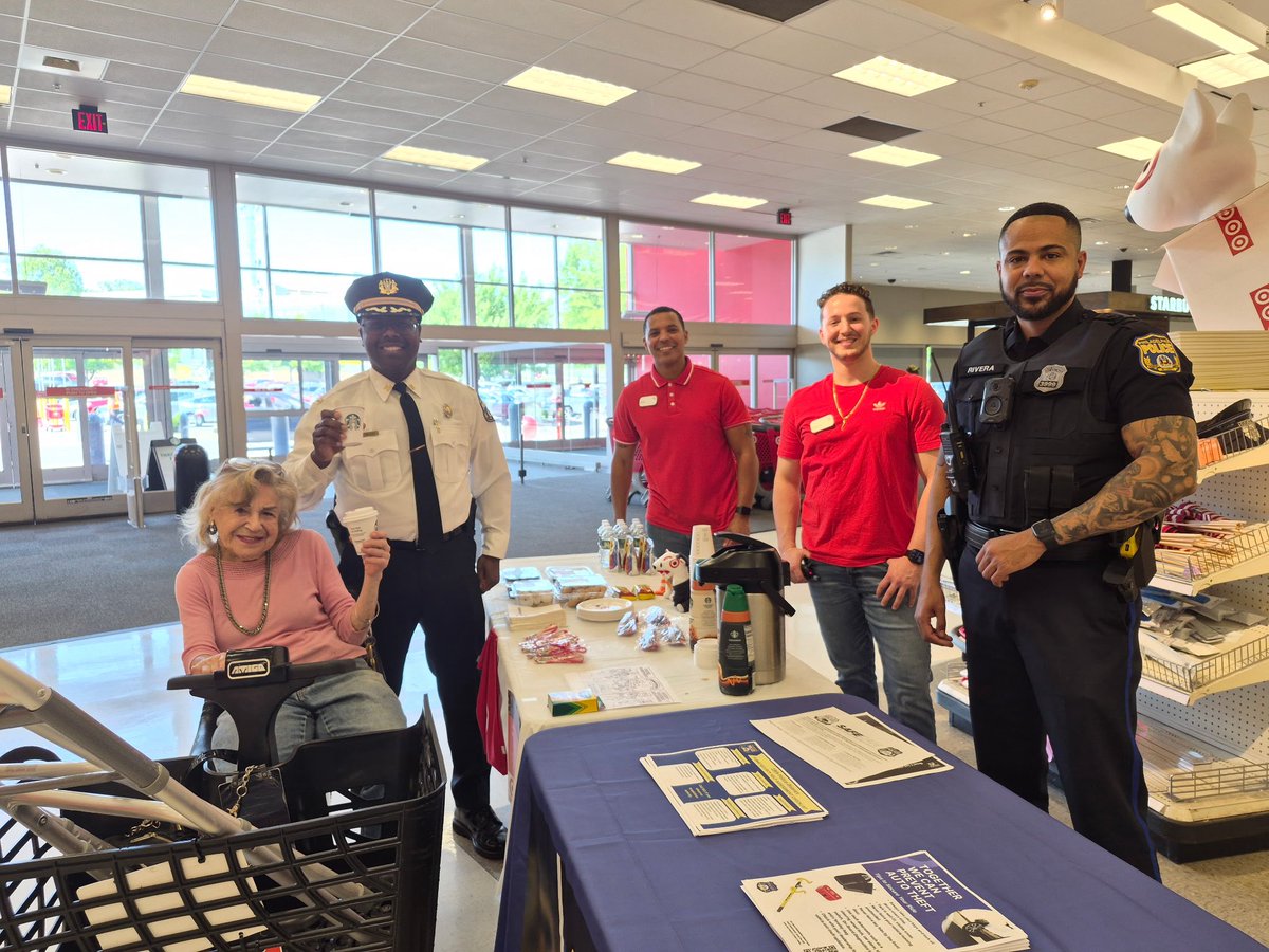 PPD19Dist's tweet photo. The 19th District continues our strong partnership with Target through today’s “Coffee with a Cop” event. We appreciate the continued support and opportunity to engage with community members in a positive and meaningful setting. https://t.co/vu5qHC1XtS