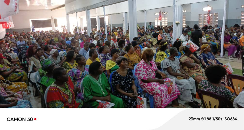 mervi_kl's tweet photo. Activité des Femmes Leaders de Mont-Amba.

L’Hon J.B MAYO a pris part ce Dim 17 mai à une grande rencontre organisée par les femmes leaders de Mont-Amba.

L’élu de Mont-Amba a salué l’engagement des femmes, rappelé l’historique et la mission de la structure LAM affiliée à l’UNC, https://t.co/vRTdmbpAF1