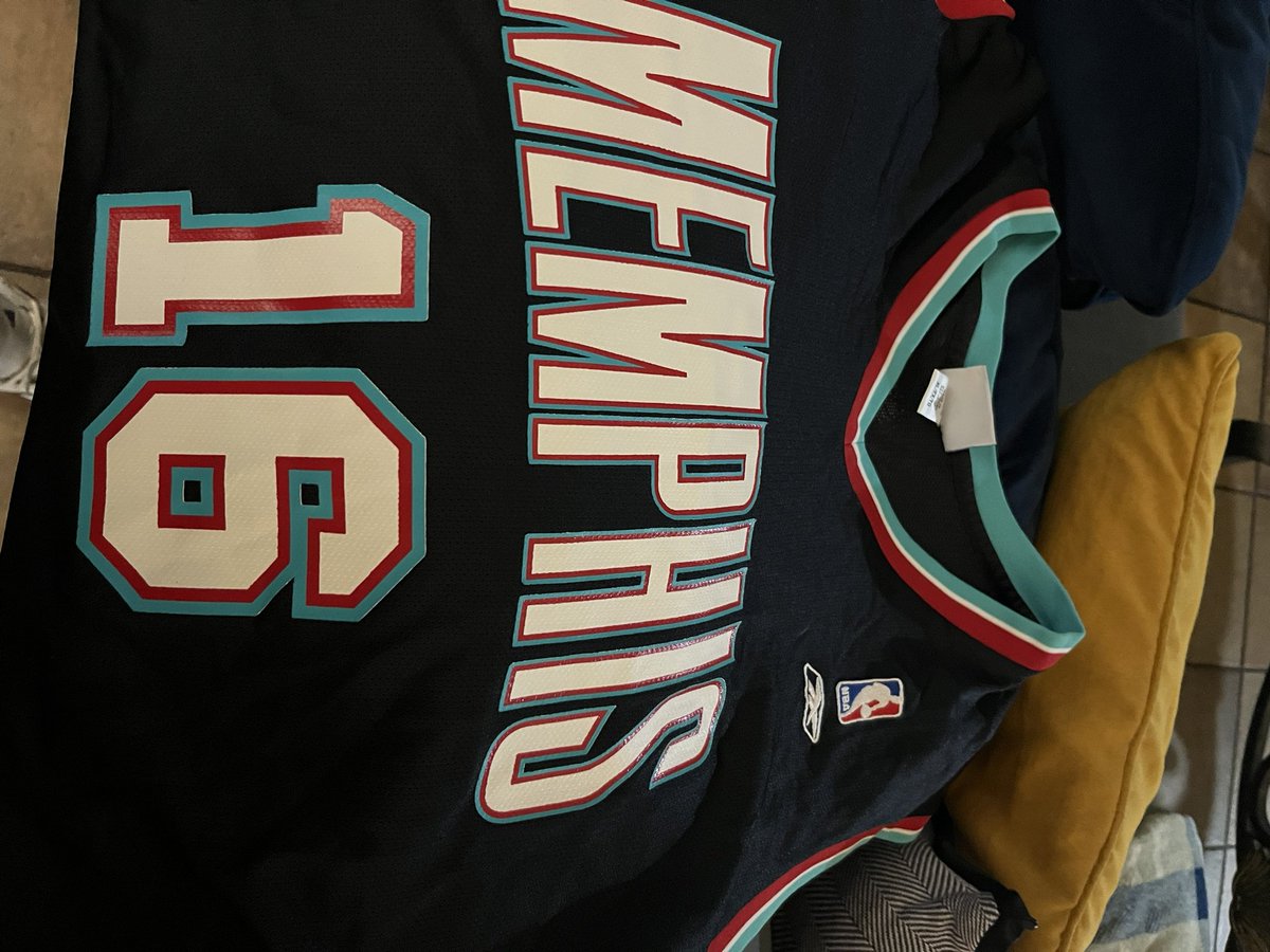 FelipeSATX's tweet photo. @HoopGrids I’ve got some of these gems! https://t.co/JEVNZVgliB