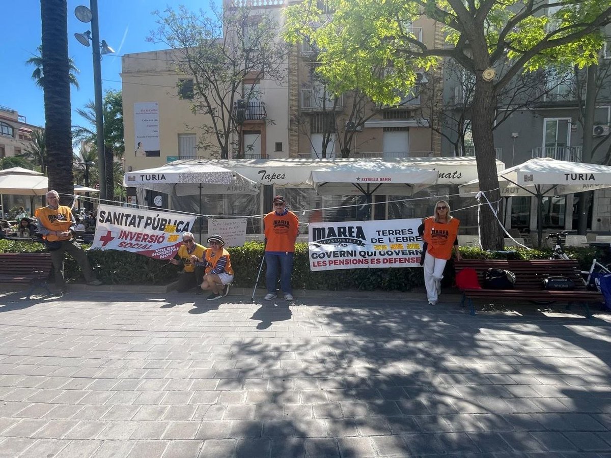 CoespeOficial's tweet photo. Gent de la Ràpita el dilluns mostran la nostra critica a unes governances atrofiades
Terres de l’ Ebre https://t.co/vFQ1s3gwwS