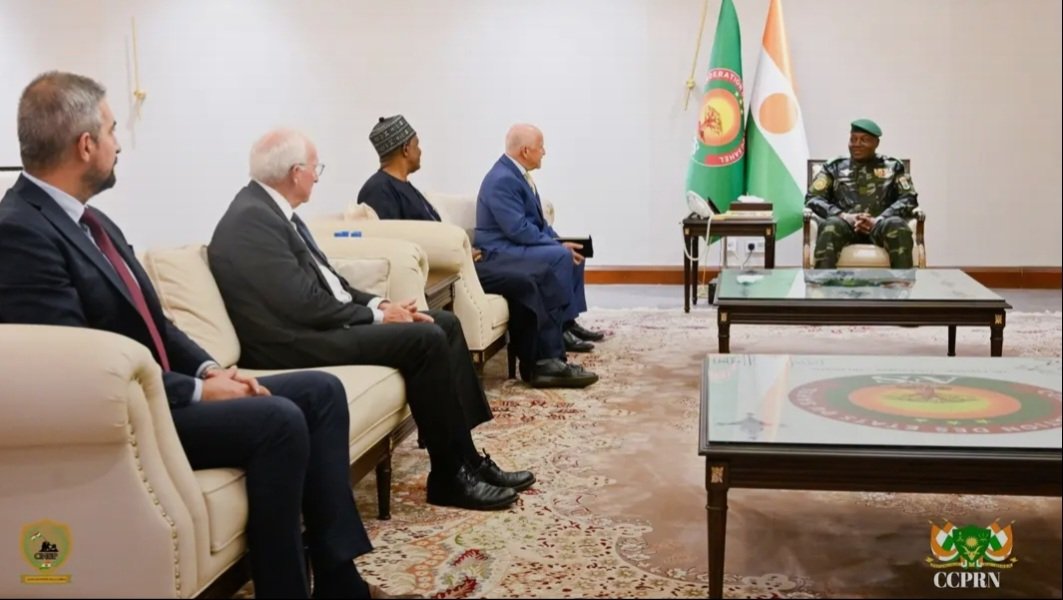 bullura1's tweet photo. Global Atomic's management team met with the President of Niger &amp; several other government officials
$GLO #uranium https://t.co/Sa5nZiHvYP