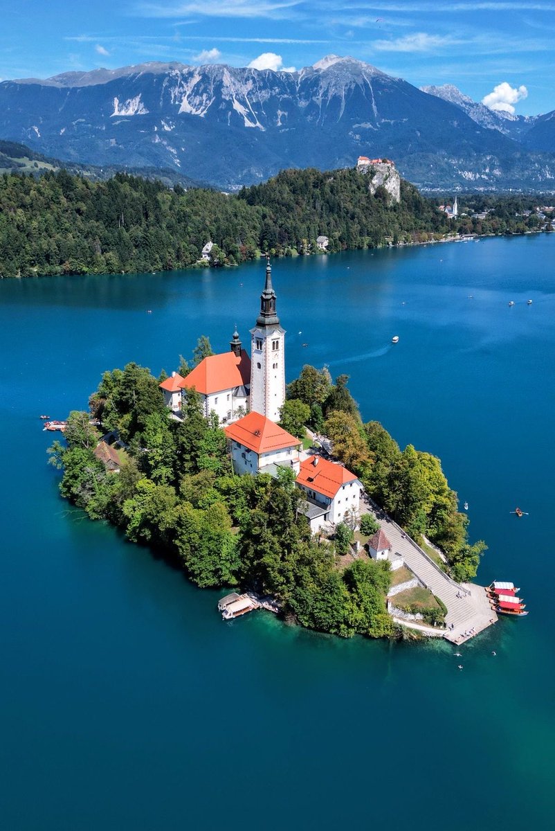 Architecture & Tradition tweet media