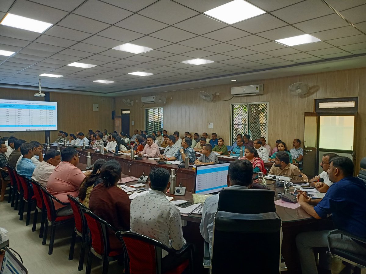 Collector Chhatarpur tweet media