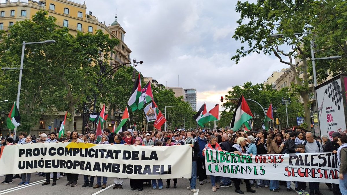 cupnacional's tweet photo. 🇵🇸 Des del riu fins al mar, Palestina vencerà

La @gbsumudflotilla desemmascara la impunitat amb la qual Israel actua; segresta missions humanitàries a ulls i complicitat internacional. Mateixa complicitat internacional que li permet perpetrar un genocidi impunement. https://t.co/XsPi6nVxQK