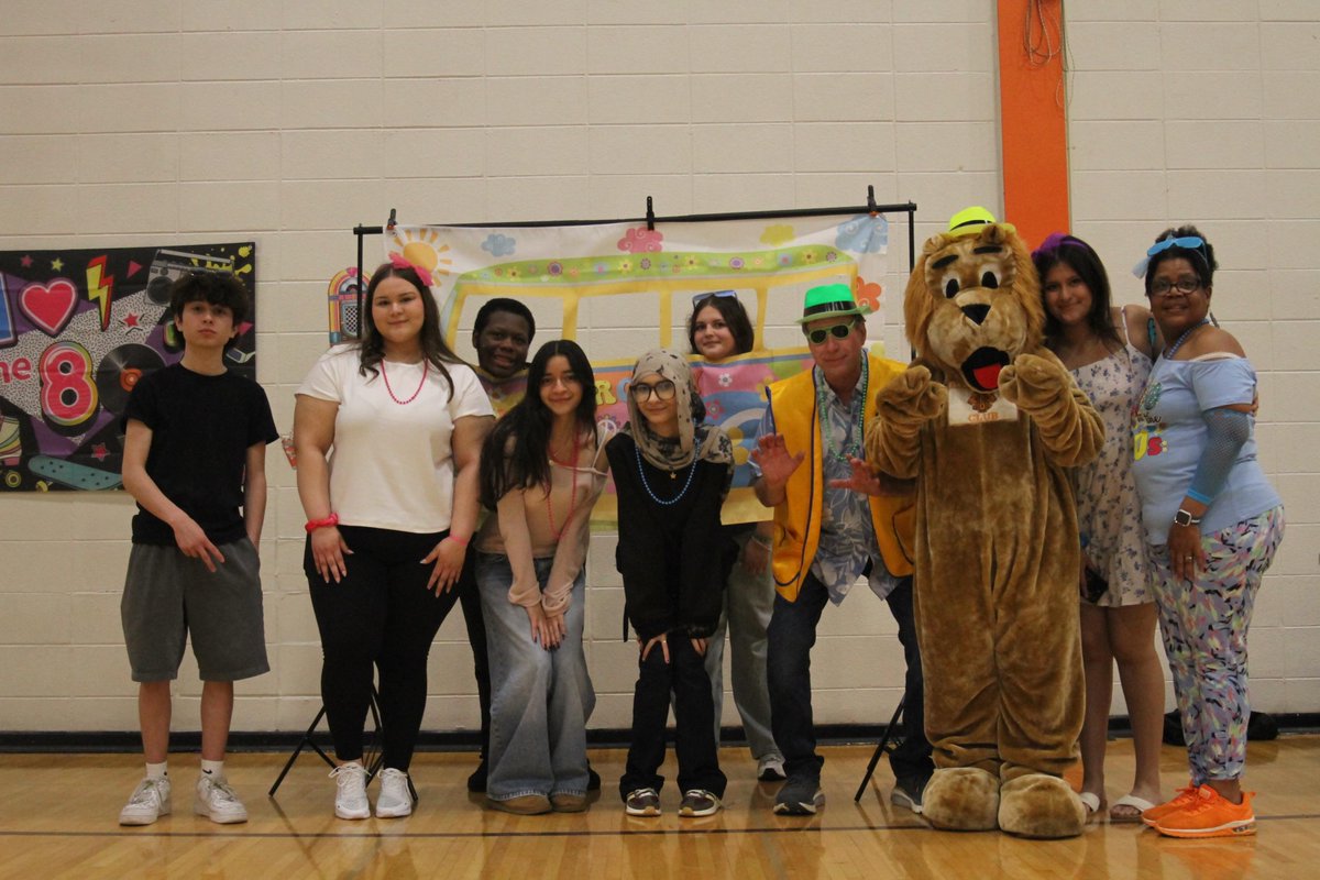 ShepardAstros's tweet photo. Dancing through the decades!

Our LEO Club held a Senior Citizen Dance on Saturday, where attendees enjoyed lunch, bingo, and live music from pop/jazz artist Peter Oprisko and His Ensembles.

Thanks to all who were there! https://t.co/YuxWaD8PGS