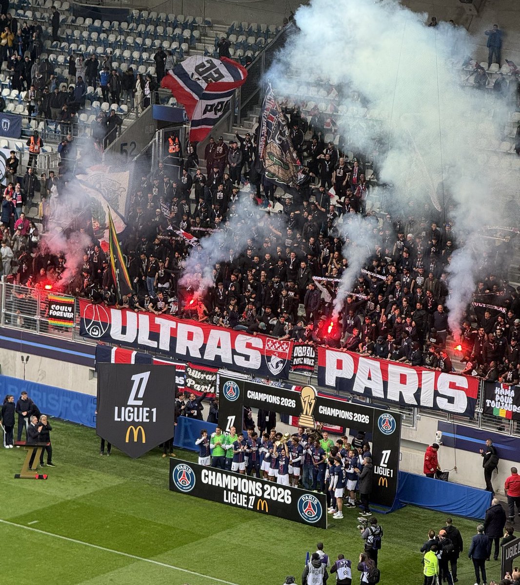 ExocetKayesJr's tweet photo. 📍🏟️ Jean Bouin, Paris.

Clap de fin pour cette saison 2025-2026 de Ligue 1, conclue par un derby parisien.
Paris FC 2-1 Paris Saint-Germain.
Une saison riche en rebondissements à tous les niveaux. 🎤⚽️ https://t.co/B7bcTUBxRH