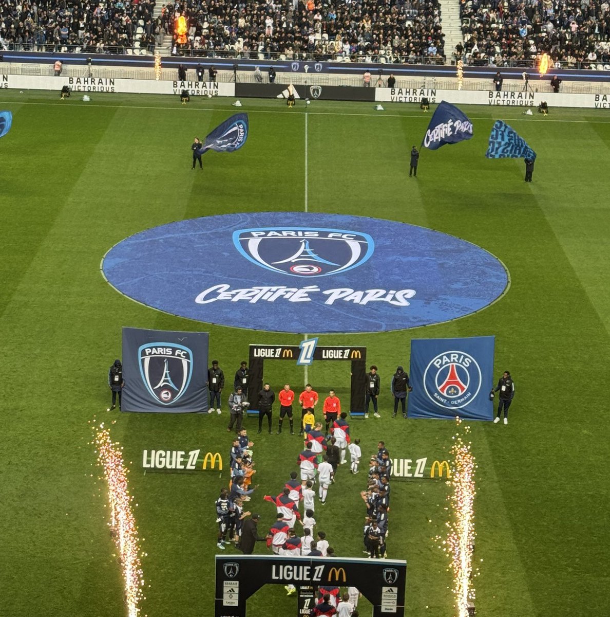 ExocetKayesJr's tweet photo. 📍🏟️ Jean Bouin, Paris.

Clap de fin pour cette saison 2025-2026 de Ligue 1, conclue par un derby parisien.
Paris FC 2-1 Paris Saint-Germain.
Une saison riche en rebondissements à tous les niveaux. 🎤⚽️ https://t.co/B7bcTUBxRH