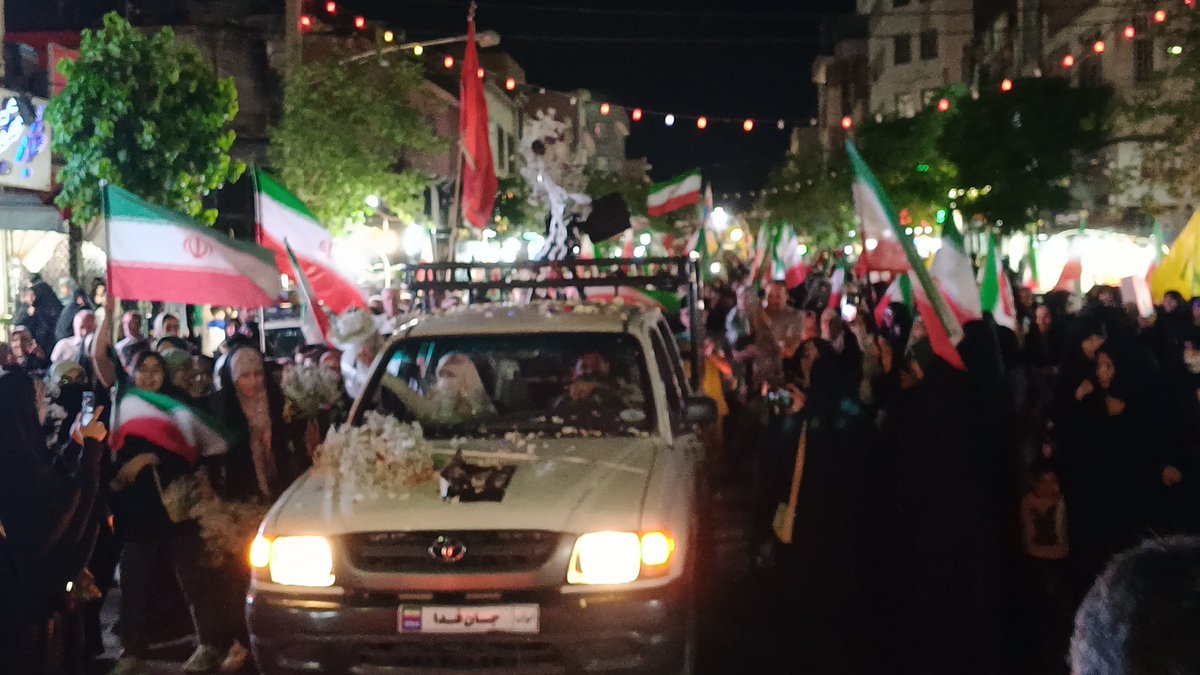 نیلوفر عباسزاده tweet media