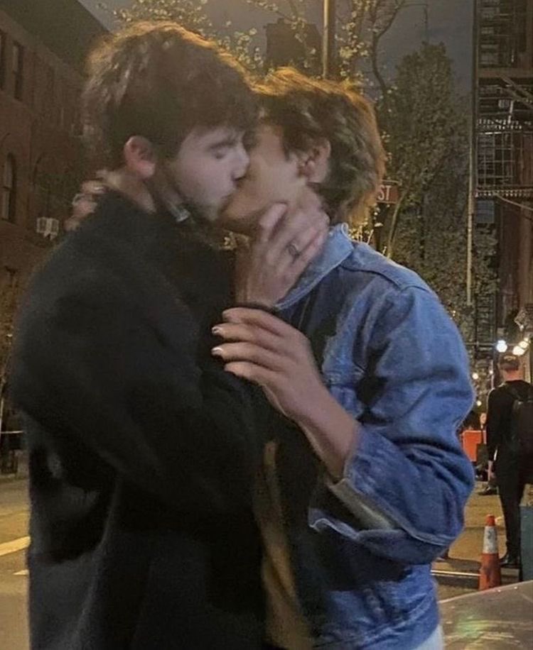 men loving men tweet media