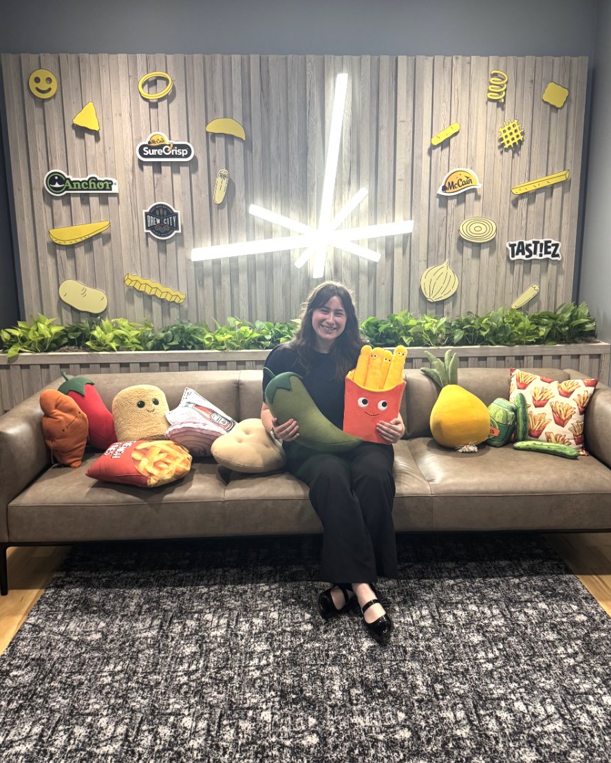 ACESIllinois's tweet photo. 𝐓𝐚𝐬𝐬𝐞𝐥 𝐓𝐮𝐫𝐧𝐞𝐝
Laney Toffler 🎓
Degree ➡️ Agribusiness Markets and Management
Destination 📍McCain Foods as an Associate Brand Manager https://t.co/gqpgLpCgKr