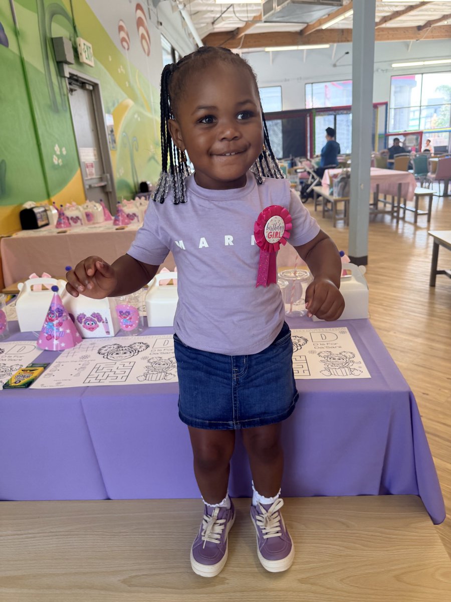 BIGkBLEACH's tweet photo. Daddy’s pretty princess 😍🫶🏾 https://t.co/Hv6cH52nG3