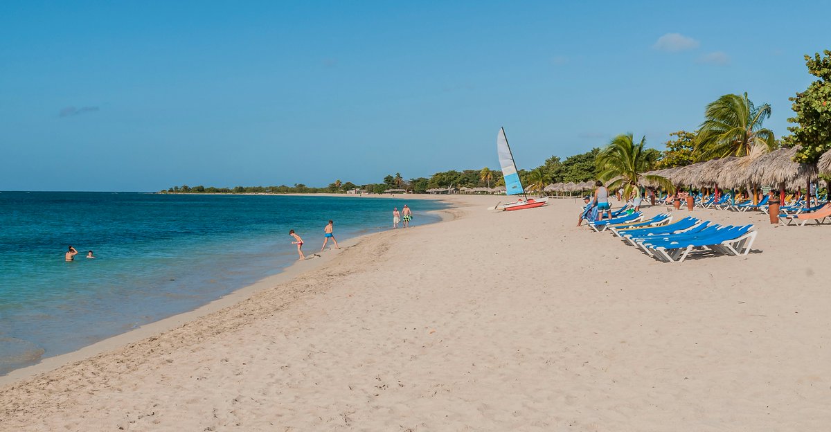 CubaPLUSMag's tweet photo. Estado: Mar 🌊 

📍Playa Ancón, Trinidad. 

#CubaPLUS 
#cubaunica 
#solyplaya 
#cubanbeach
#trinidadcuba https://t.co/UcFj5pIhLj