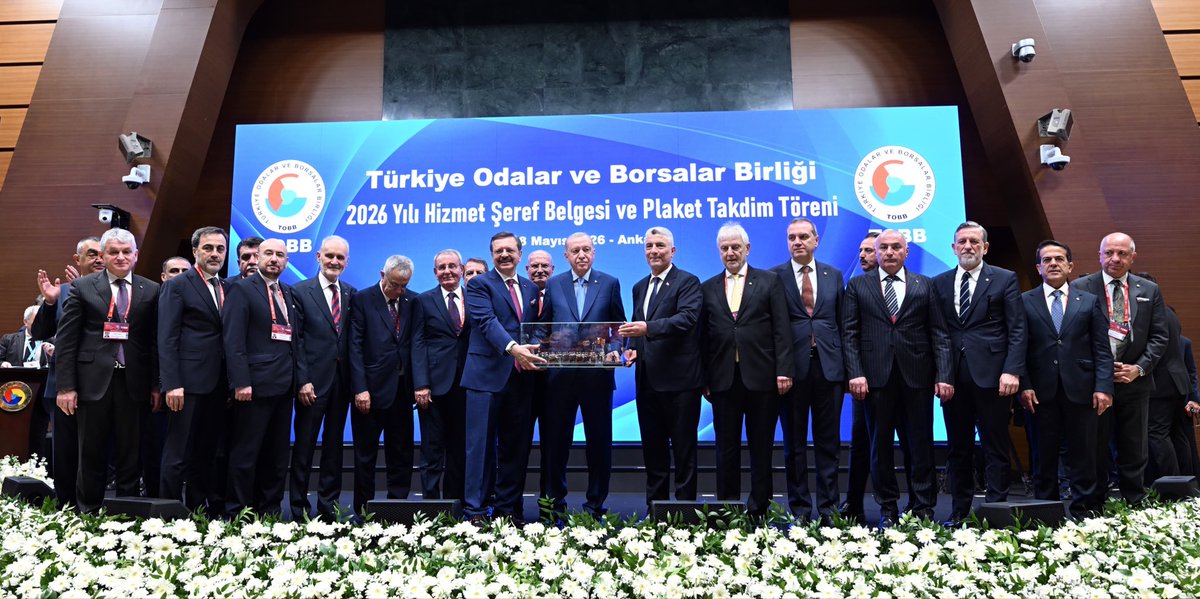 SekibAvdagic's tweet photo. Cumhurbaşkanımız Sayın Recep Tayyip Erdoğan’ın teşrifleriyle gerçekleştirilen Türkiye Odalar ve Borsalar Birliği Hizmet Şeref Belgesi ve Plaket Takdim Töreni’ne katıldık.

Katma değer üreterek, istihdam sağlayarak ve ihracat yaparak ülkemiz ekonomisine emek veren camiamız mensuplarını gönülden kutluyorum.

@RTErdogan @TOBBiletisim @RHisarciklioglu