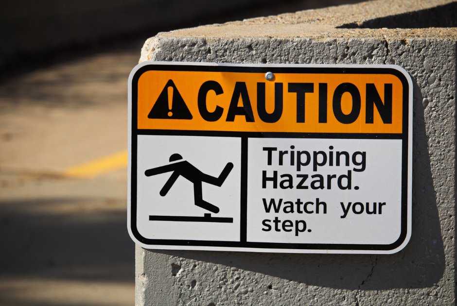 LeonardLegal's tweet photo. When a property owner fails to keep the property well-maintained and safe to the reasonable extent possible, and someone is injured, the property owner may be held liable for the injuries. https://t.co/pTzw4hheea https://t.co/BNchpEeEdz