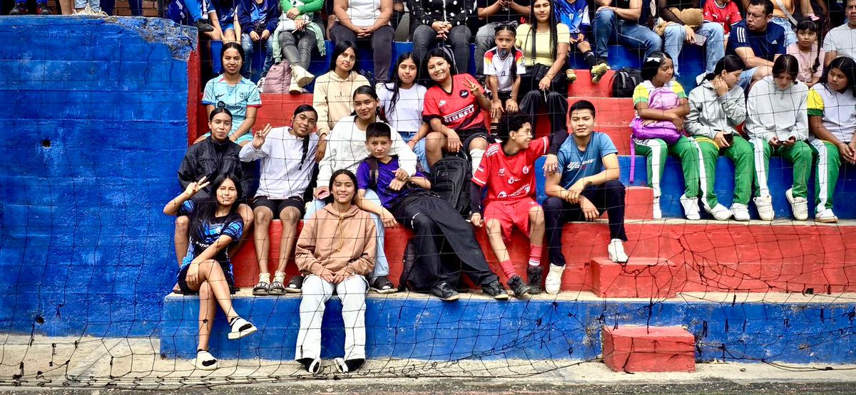 ENTerritorioCo's tweet photo. Argelia renace desde sus jóvenes, su cultura y el deporte 📷📷📷.

En el marco de la iniciativa #IncentivosParaLaPazTerritorial, liderada por @fondopazco, acompañamos este Encuentro Cultural y Deportivo que reunió a 25 clubes de #Argelia, #Cauca. https://t.co/NsH3LkYoW5