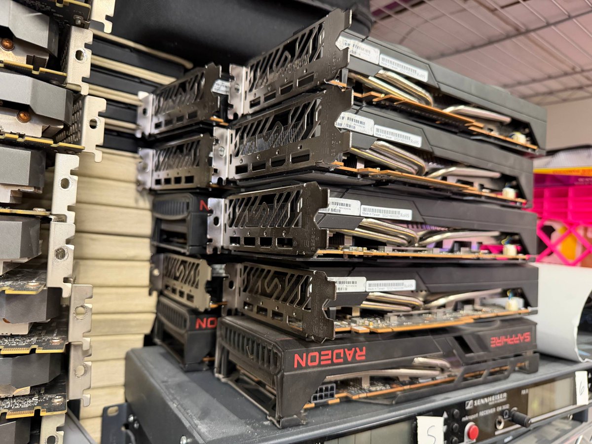 EndlessMining's tweet photo. 🚨 Starting BID $1 🚨 NO RESERVE!!!  

LOT OF 10: OPEN BOX Sapphire GPro X080 10GB GDDR6 Mining GPU on eBay.
Barely used, tested, and in pristine condition. Perfect bulk addition for your mining rigs.
In person pickup available (Rockville, MD) https://t.co/HZCK6rFYxD https://t.co/Ur1IcR3z2V