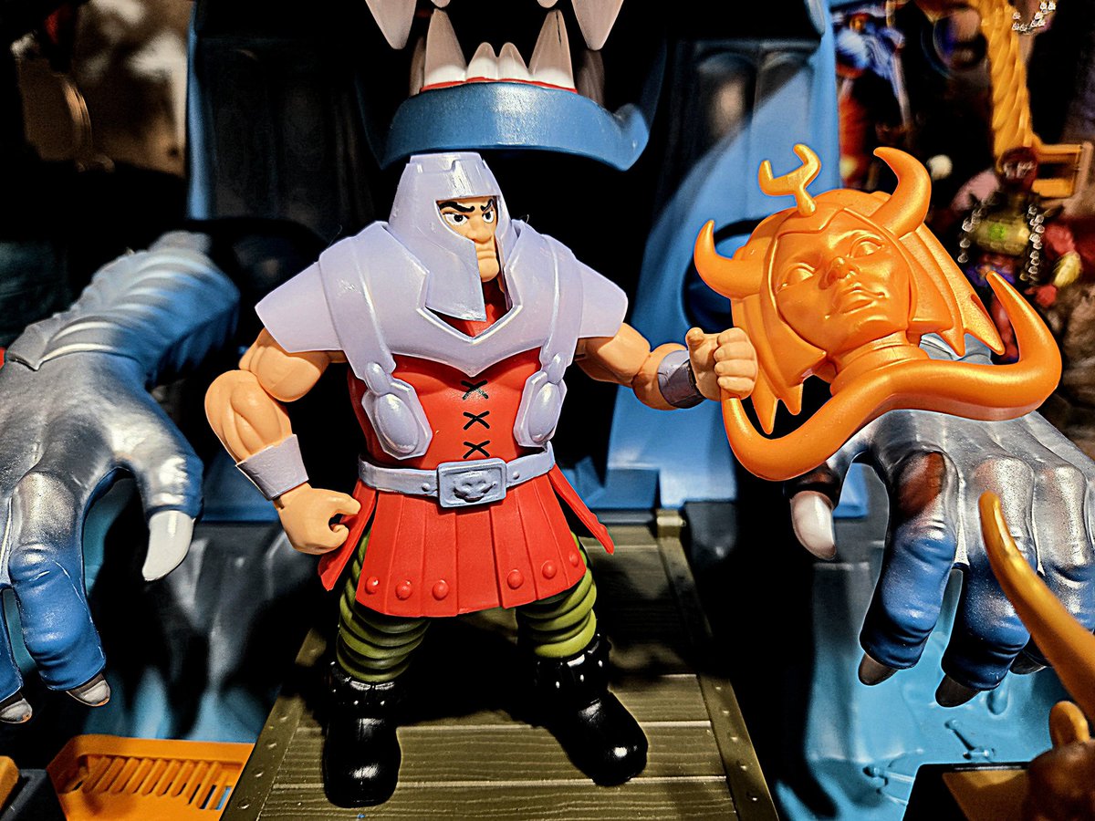 cracktasticpod's tweet photo. Happy #motumonday New video out now. @MastersOfficial @Mattel #thepfpn #cracktasticplastic #ramman #cartooncollection https://t.co/SYokcUTnr2