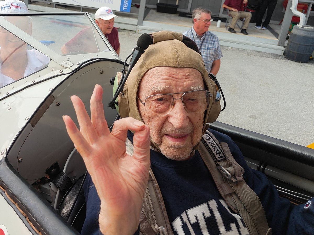 DreamFlightsOrg's tweet photo. Dream Flights in the Sunshine State! Honored to fly #AirForce veteran Major Phil O'Donnell in our #VUPlane. Thank you for your service, Sir! #dreamflights @StellarAviation @butleru https://t.co/DevsIq9Bfb