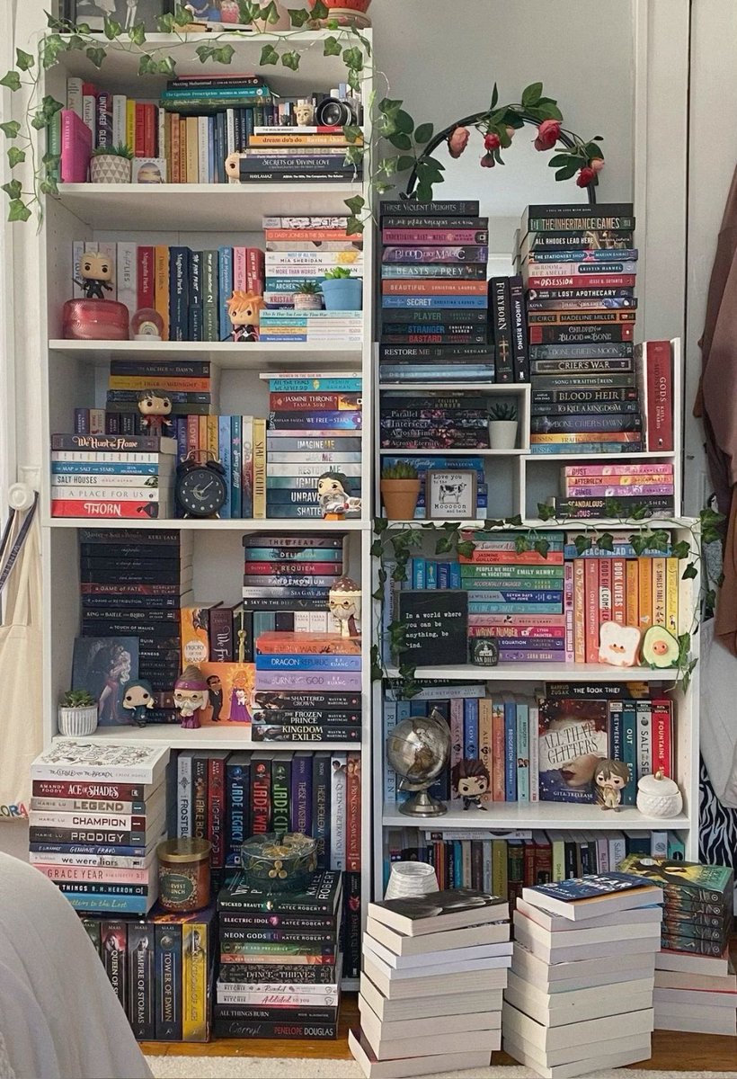 kina_Girly's tweet photo. The smell of books. https://t.co/fg9jgT74Dv