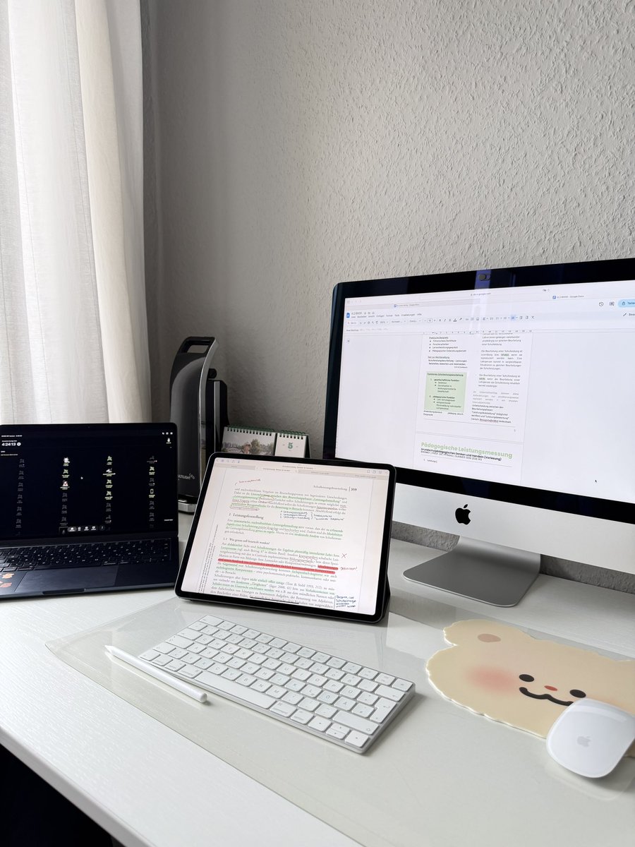 aprilsdiaries's tweet photo. — 18.05.2026 

not the big lock in I expected… 🙇🏻‍♀️🙇🏻‍♀️🙇🏻‍♀️
I’m too tired to keep going, so I’ll try do be better tomorrow 😵‍💫

hey but 7 hours of revision is at least something!! I’m still super behind tho 🥺

#studylog #studytwt #studyspo #공부인증 https://t.co/bicJFuqdPU