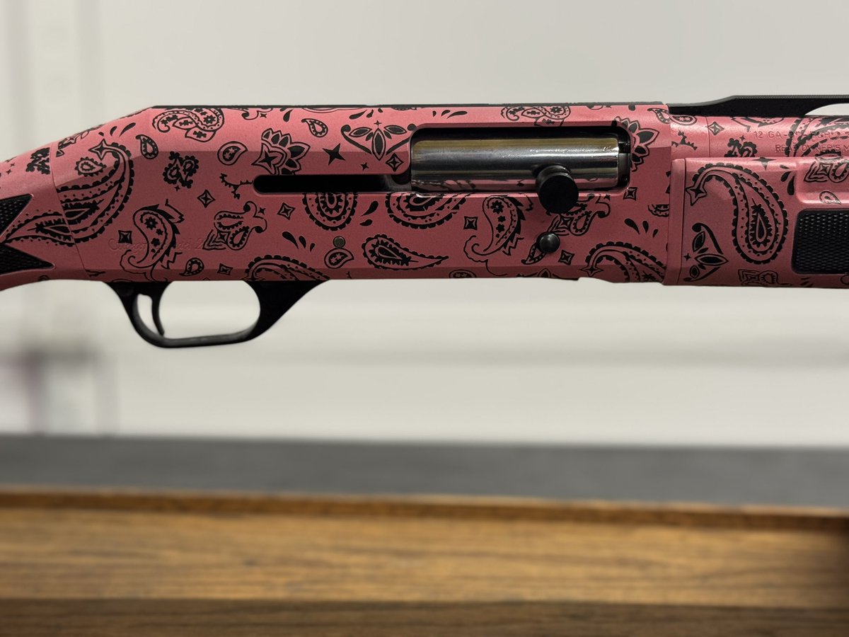 arms_alien's tweet photo. We recently had the privilege of customizing a shotgun for one of the shooters on the Lea County, New Mexico 4H Girls Shotgun Team, who would place 16th overall at the NM Trap/Skeet State Championship.
Cerakote done by @killshotoutdoorsnm 
Engraving done by A Laser's Touch https://t.co/eAdR2WS1IS