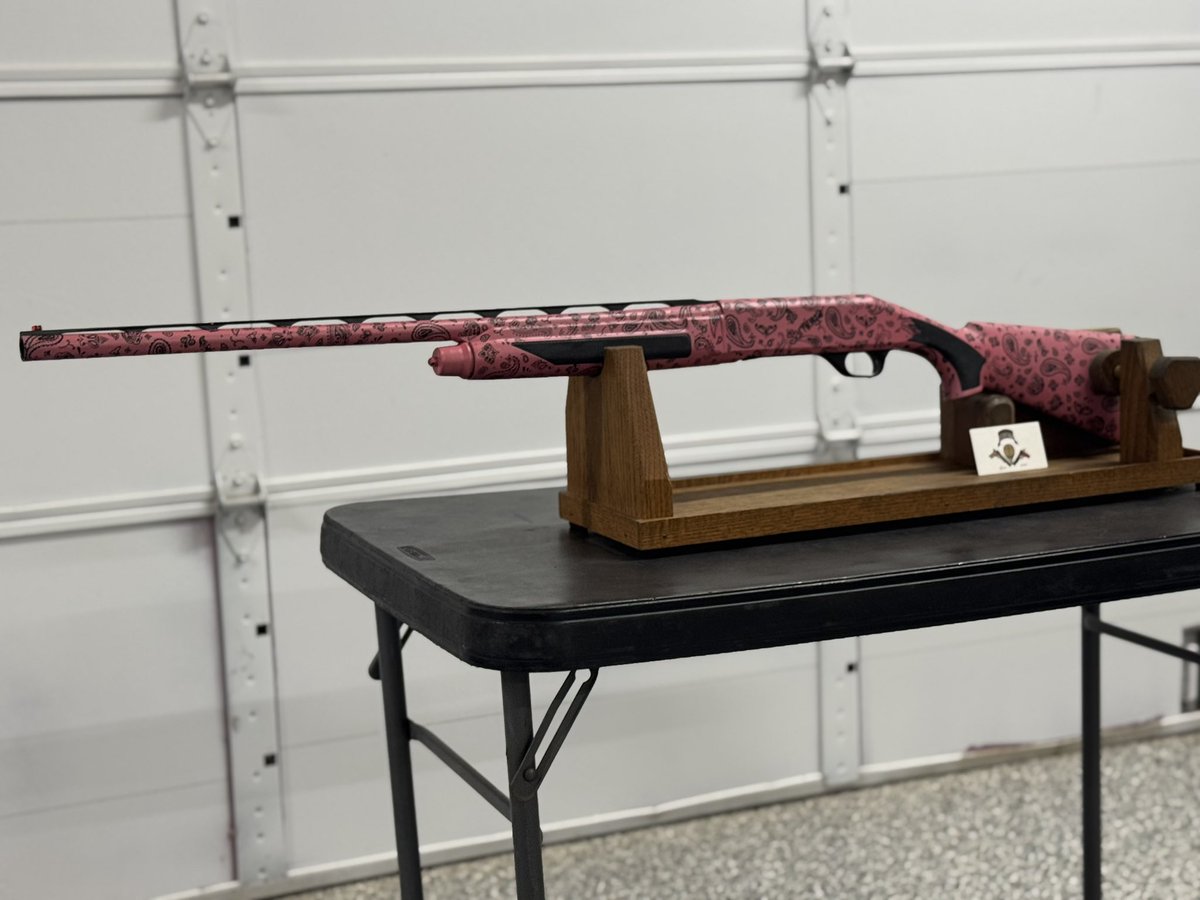arms_alien's tweet photo. We recently had the privilege of customizing a shotgun for one of the shooters on the Lea County, New Mexico 4H Girls Shotgun Team, who would place 16th overall at the NM Trap/Skeet State Championship.
Cerakote done by @killshotoutdoorsnm 
Engraving done by A Laser's Touch https://t.co/eAdR2WS1IS