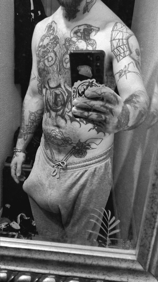 thunderbuldge13's tweet photo. #saline #salineinjection #salineinfusion #salinecock #salineballs #monstermeat #hugeballs #hugecock #guyswithtattoos #hugebulge #medicalfetish #growthfetish #bodymodifaction https://t.co/l1Amx7YRSA