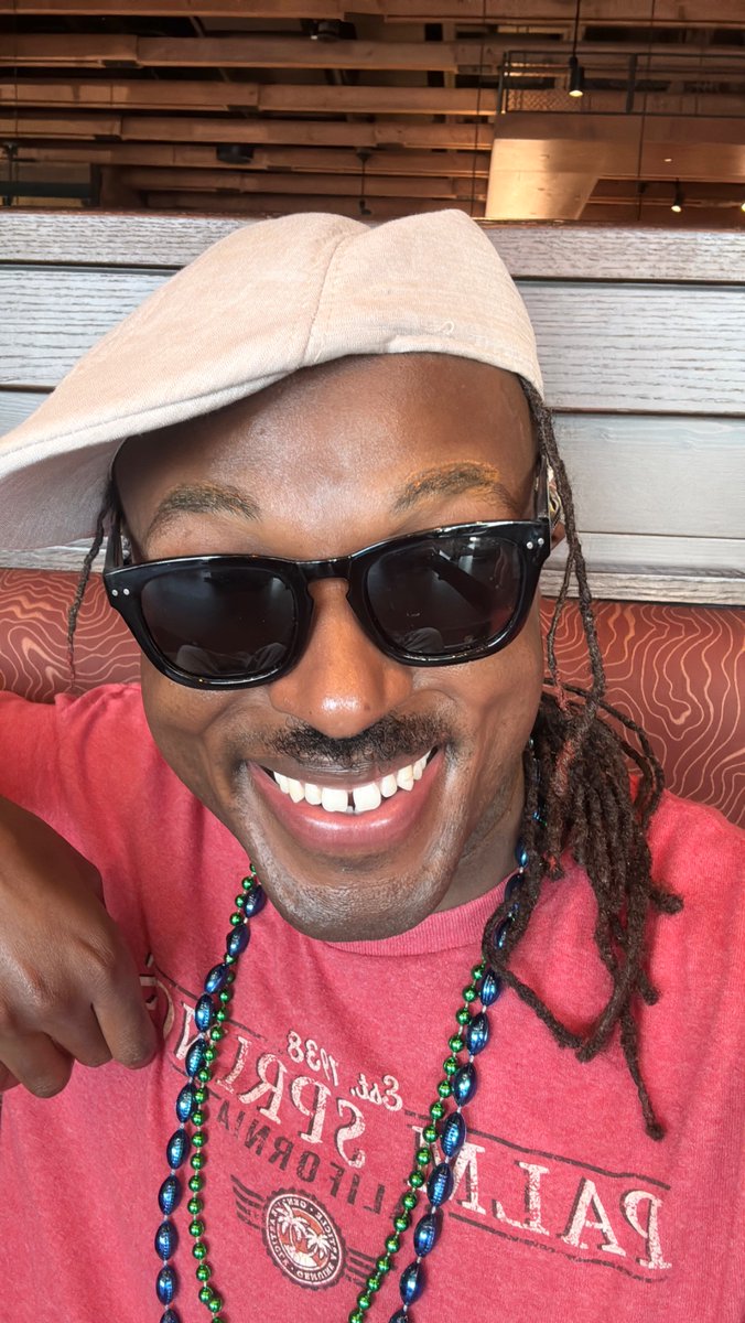 Damon Clark tweet media