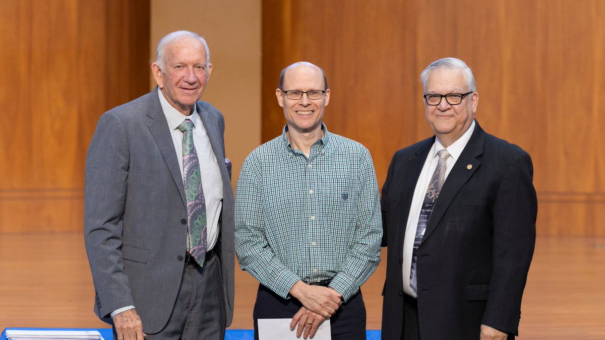 HouChristianU's tweet photo. Congratulations to Dr. Trae Holcomb on being named HCU’s 2025–2026 Piper Professor nominee! 👏
Recognized for excellence in teaching, mentorship, and scholarship, he represents HCU’s commitment to academic excellence and student success. Read more: https://t.co/L2KHpzV2Sa https://t.co/j0CDaSF5Qf