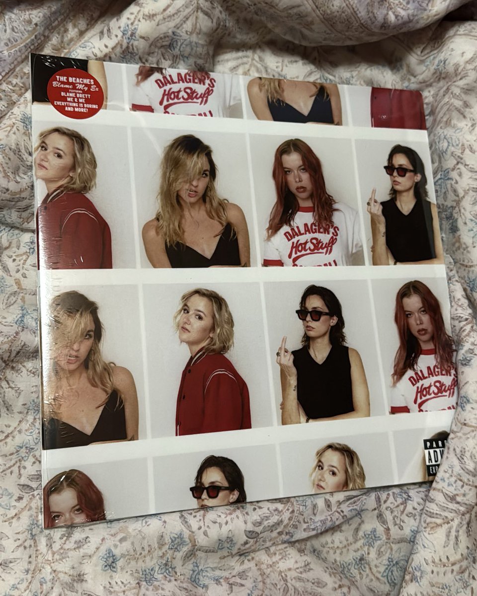 sadgirlnlove's tweet photo. obrigada off campus por ter me apresentado the beaches elas são minhas novas queridinhas https://t.co/Mq1aO4sNtg