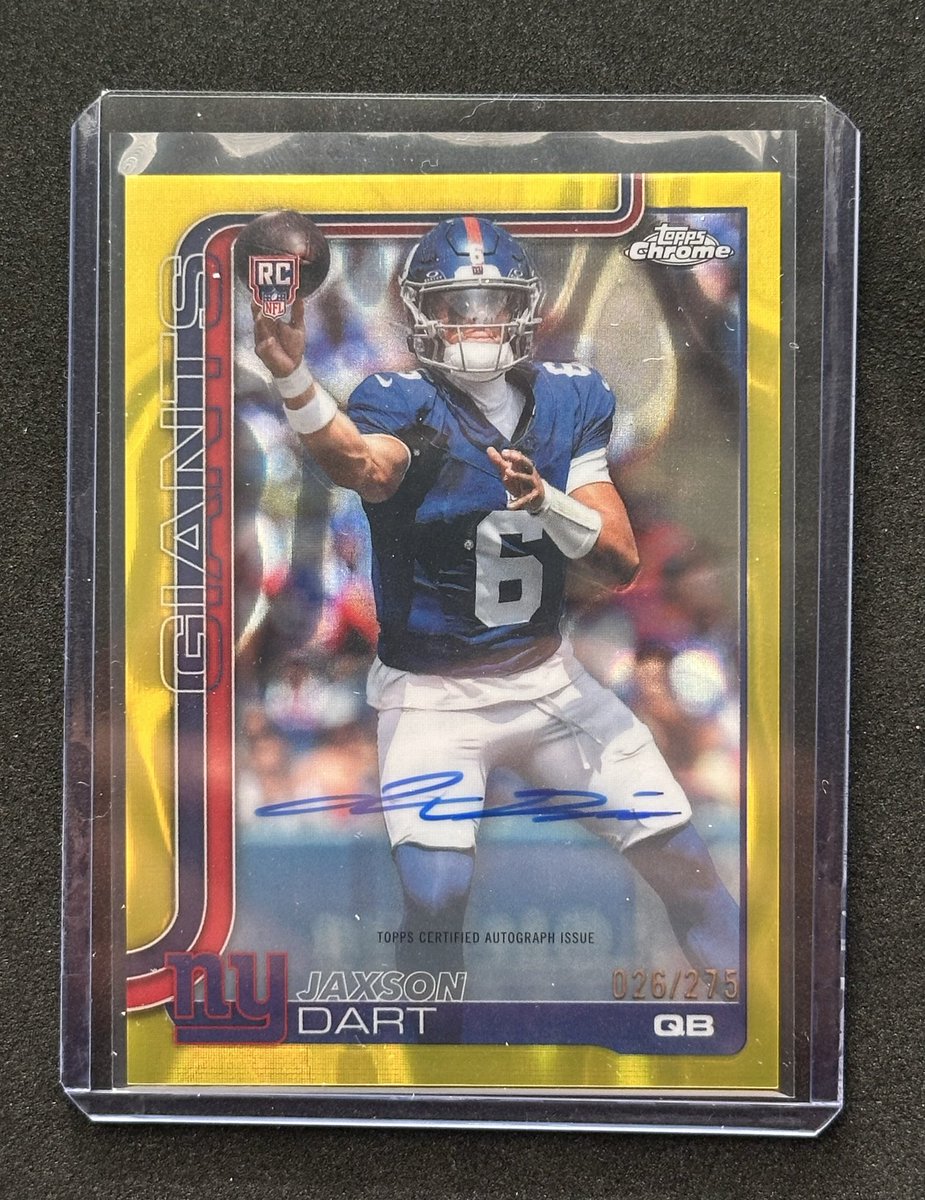 LawBrosCollect's tweet photo. Little brother with the pull of a lifetime, still can’t believe it. Out of a GameStop Mega Box, hope the same lucks finds everyone else! @CardPurchaser #thehobby https://t.co/c1IdwS3Bae