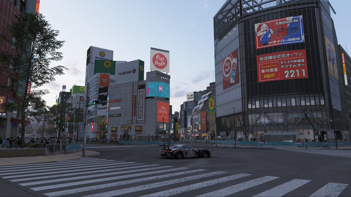coolgabe62's tweet photo. Forza horizon 6 Shibuya Crossing im already loving this game https://t.co/i4ym3fn0CO